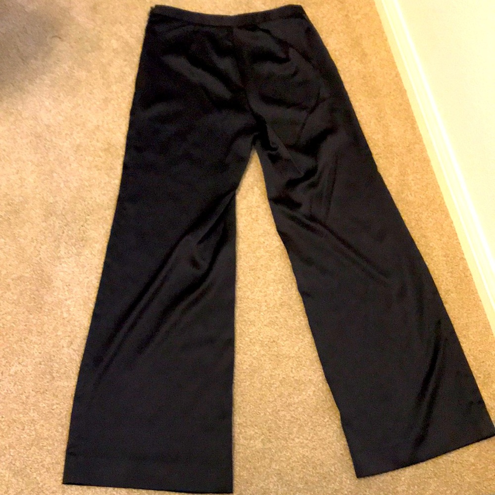 Laundry by design brand, size 2 satin pants. 29” inseam. Excellent condition.
